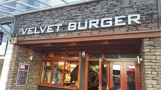 Velvet Burger
